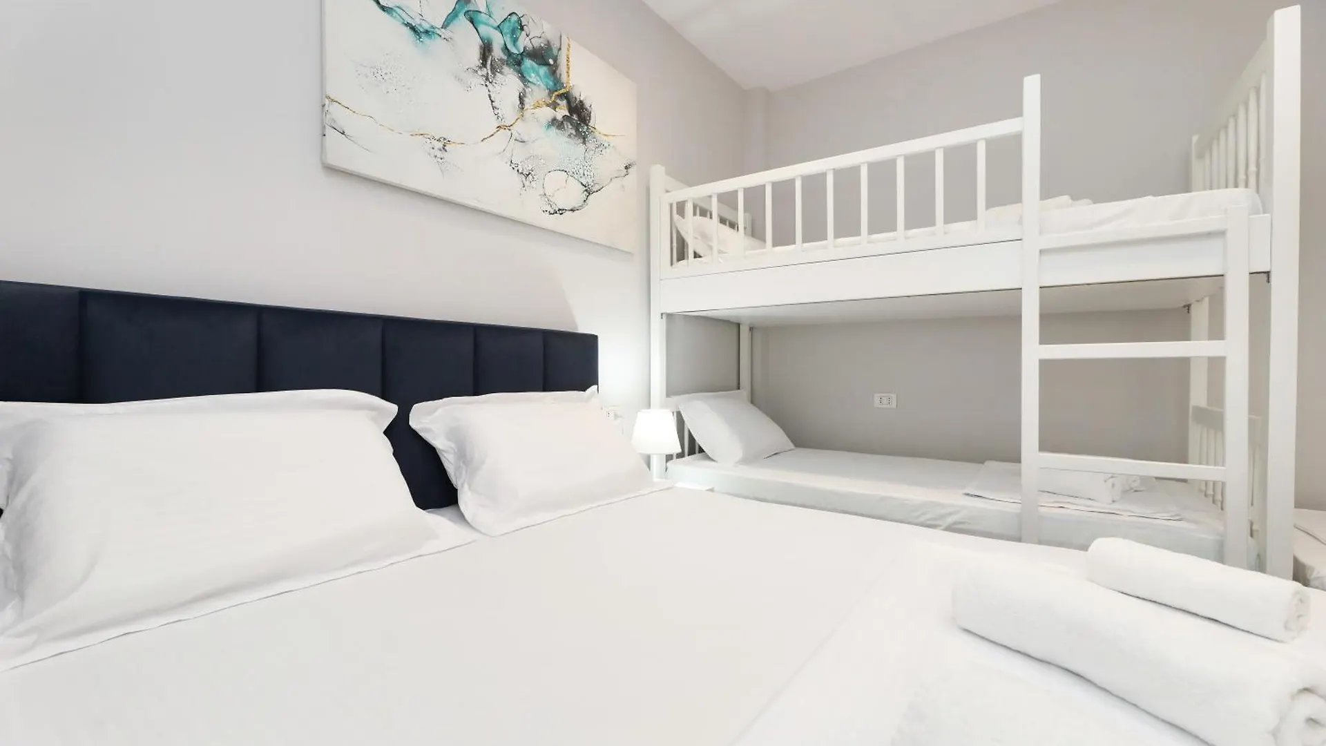Vila Feliz - Premium Rooms With Free Private Parking Vlorë