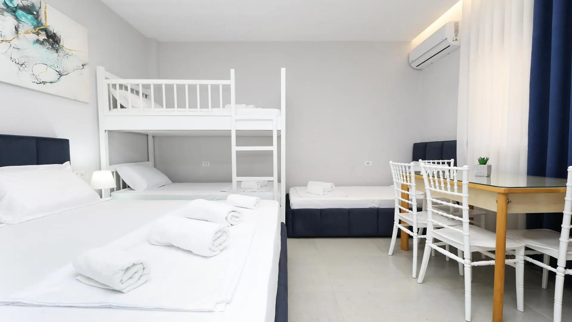 招待所 Vila Feliz - Premium Rooms With Free Private Parking Vlorë 阿尔巴尼亚